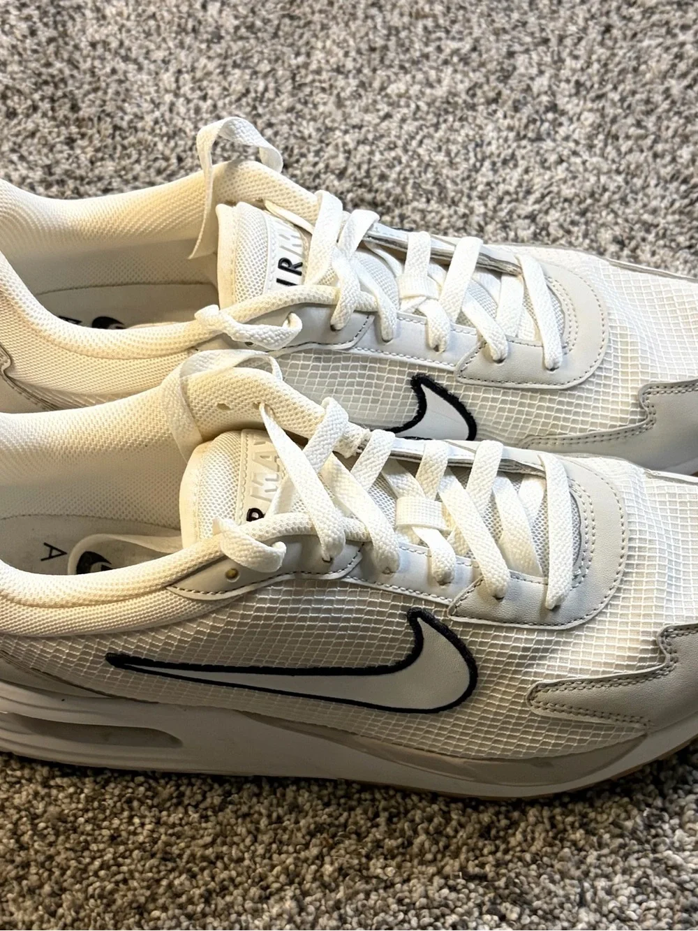 Nike Men's White and Black Air Max Low-Top Athletic Sneakers with Gum Outsole